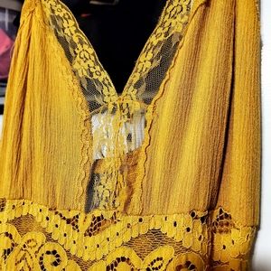 Beautiful spring maxi dress.